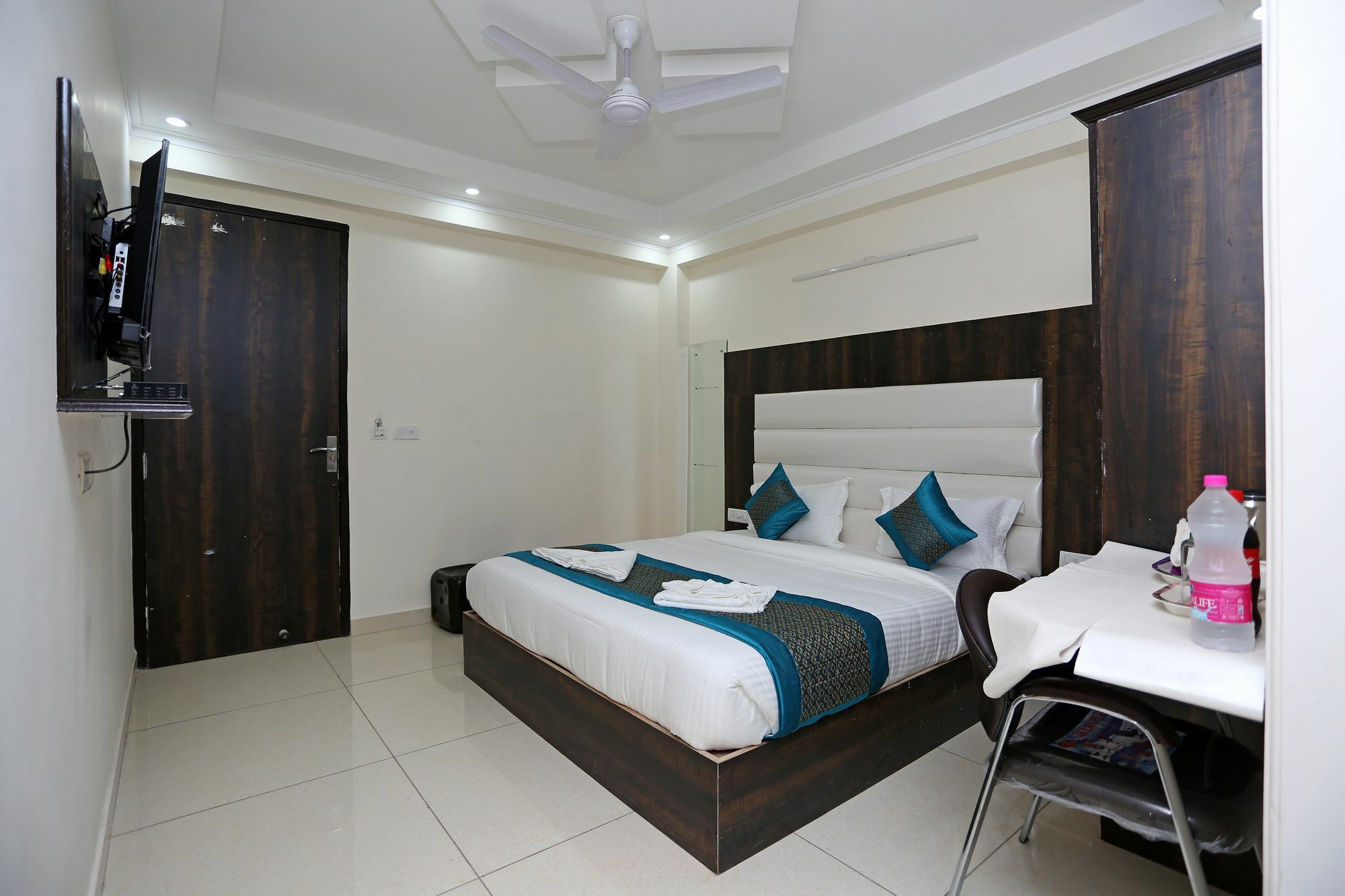 Hotel Aero Stay New Delhi Ngoại thất bức ảnh