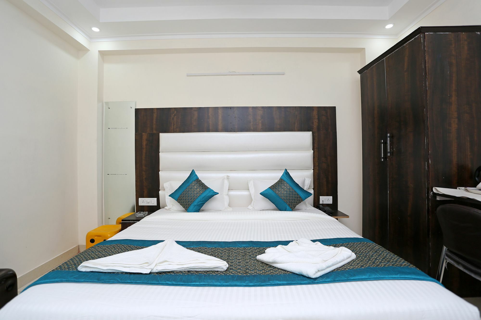 Hotel Aero Stay New Delhi Ngoại thất bức ảnh
