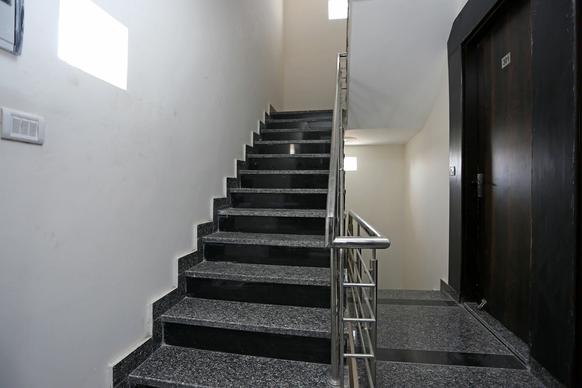 Hotel Aero Stay New Delhi Ngoại thất bức ảnh