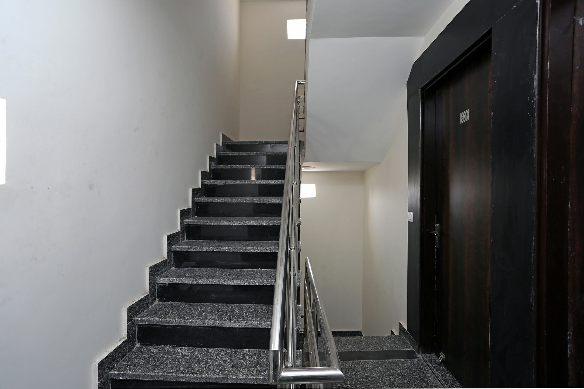 Hotel Aero Stay New Delhi Ngoại thất bức ảnh