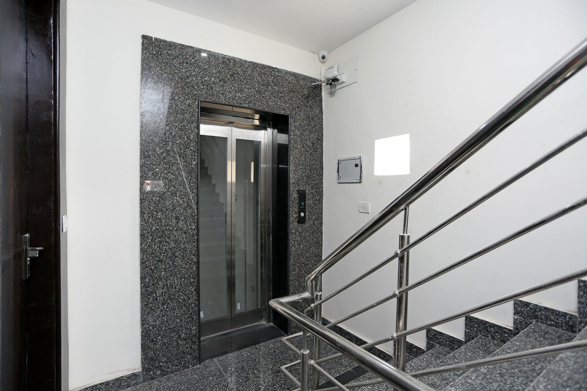 Hotel Aero Stay New Delhi Ngoại thất bức ảnh
